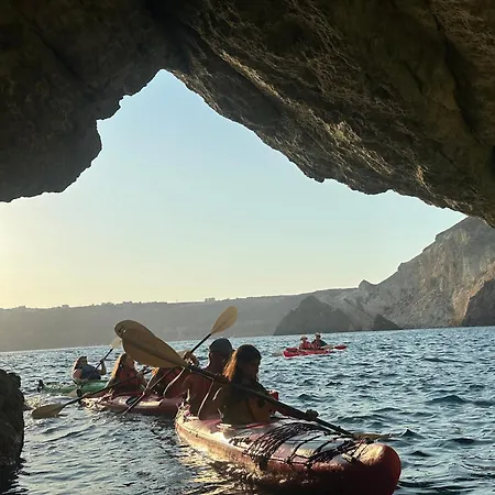 Kleo's Έξω Γωνιά